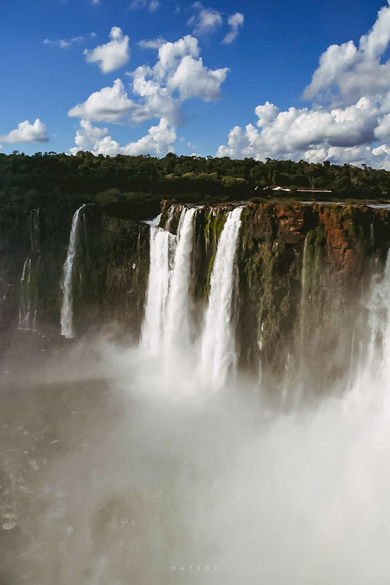 Iguazu-Falls-Argetina