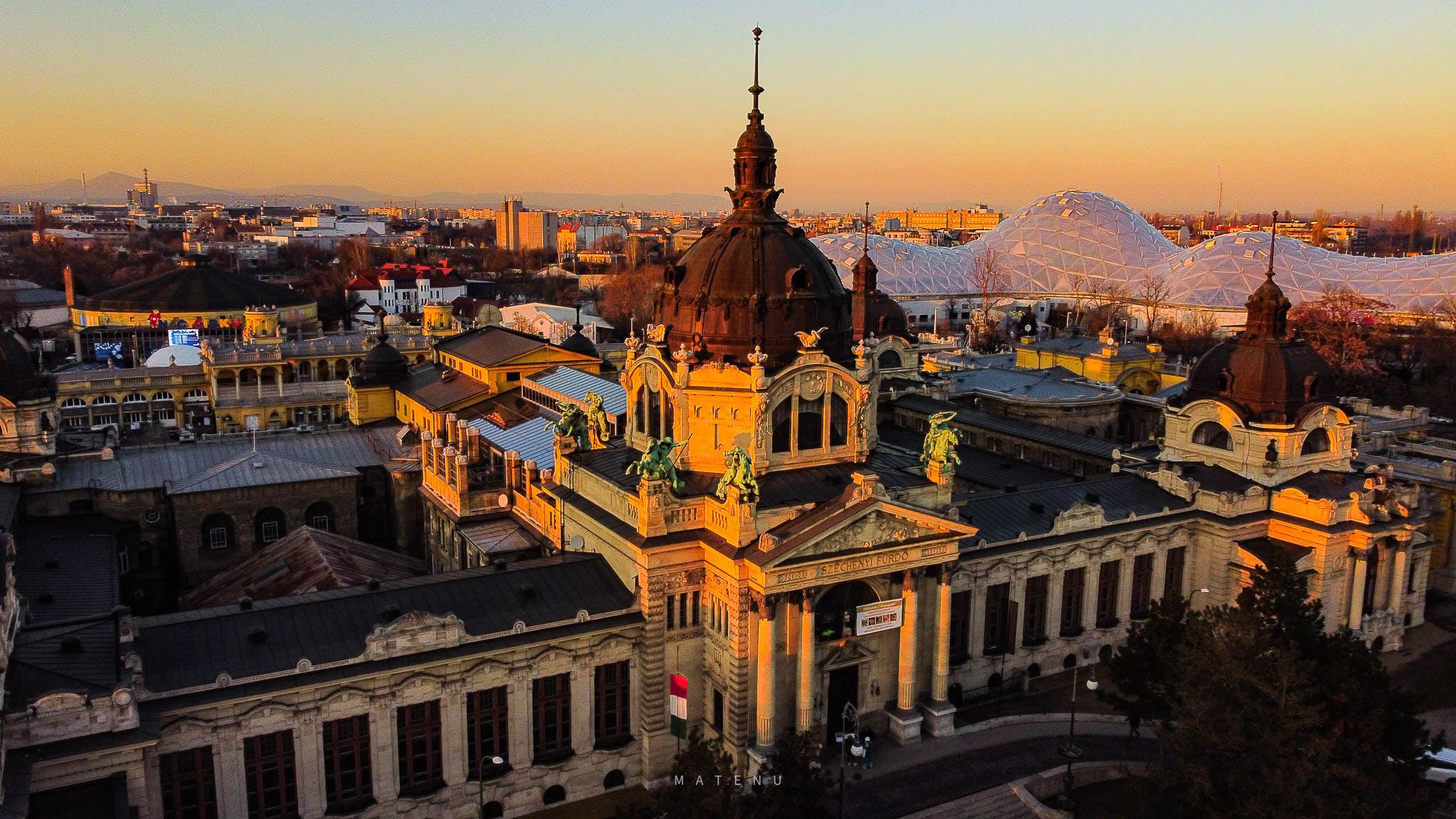 Szechenyi-Thermal-Bath-Budapest